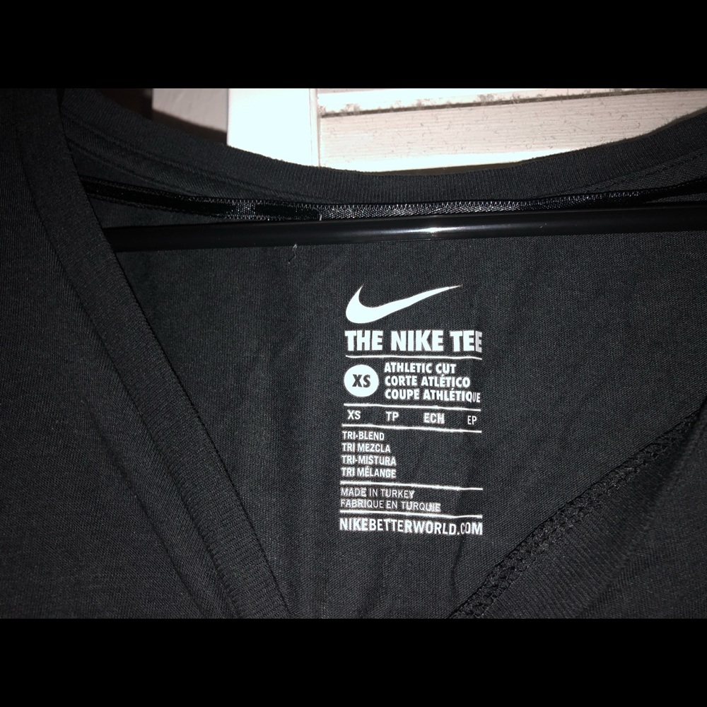 FLORAL NIKE SHIRT - Picture 3 of 3